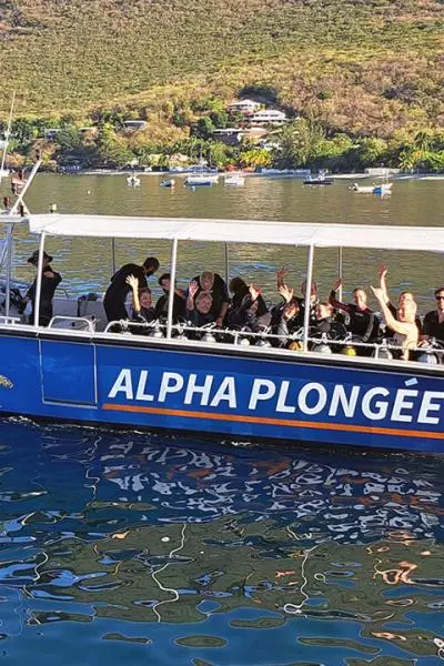 alpha plongee-bateau.jpg