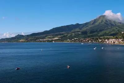 Montagne Pelee vue de la mer
